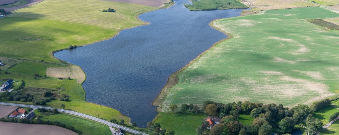 Ny sø i Gedved holder regnvand v��k fra private hjem