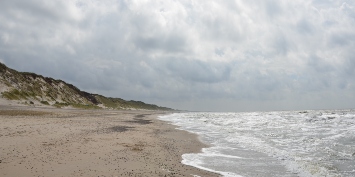 Kystsikring i Lynæs med ny strand og bølgebrydere 